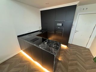 Local comercial en venta en Cuatro vientos en Madrid