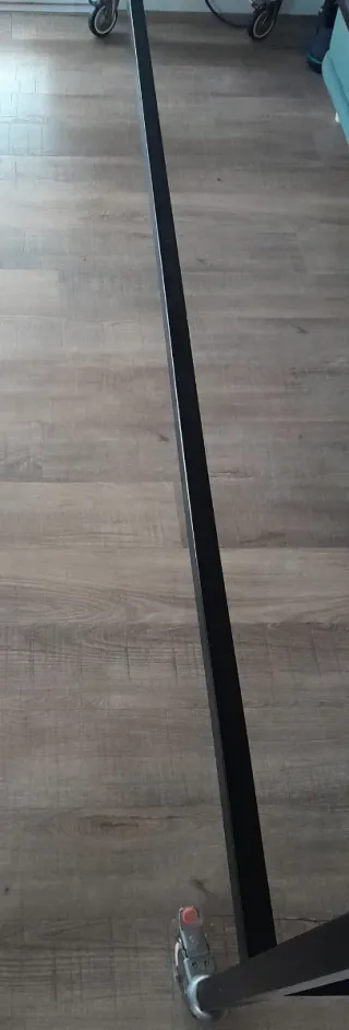 Banco con ruote in legno e metallo