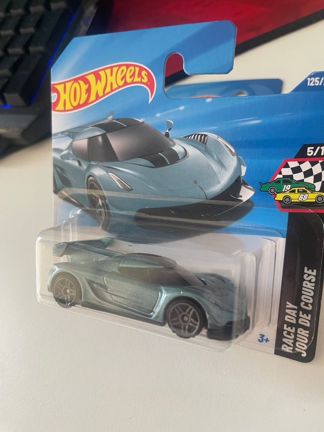 Hot Wheels Koenigsegg Jesko Azul