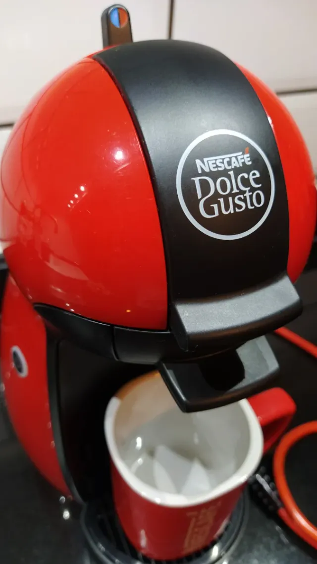 Cafetera Krups Dolce Gusto Roja