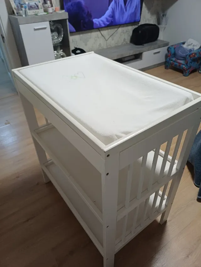 Cambiador de bebé blanco