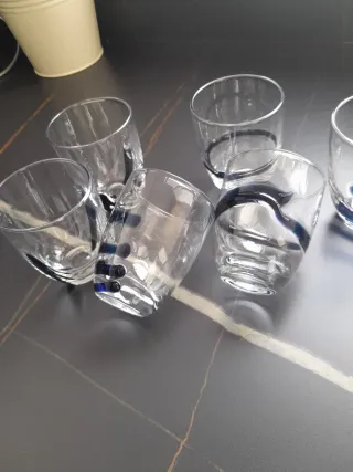 Vasos de cristal labrados azul