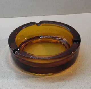 Posacenere rotondo vetro ambra vintage svotatasche