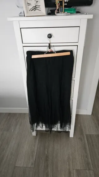Falda larga negra de tul