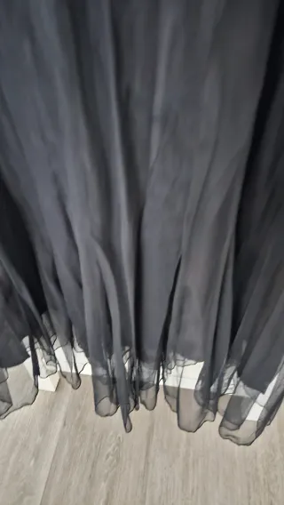 Falda larga negra de tul