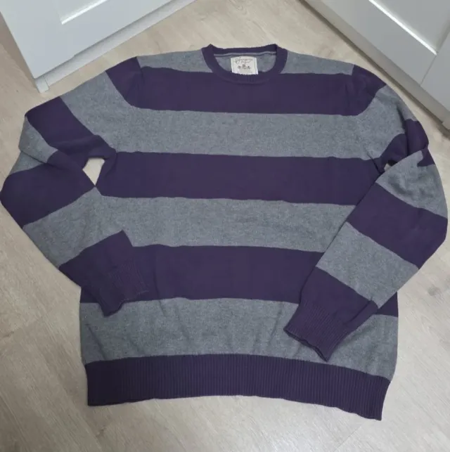 Jersey de rayas gris y morado