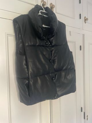 Chaleco acolchado negro Zara