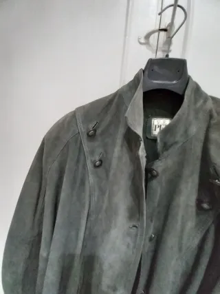 Mantella in pelle grigio piombo