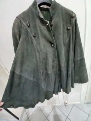 Mantella in pelle grigio piombo