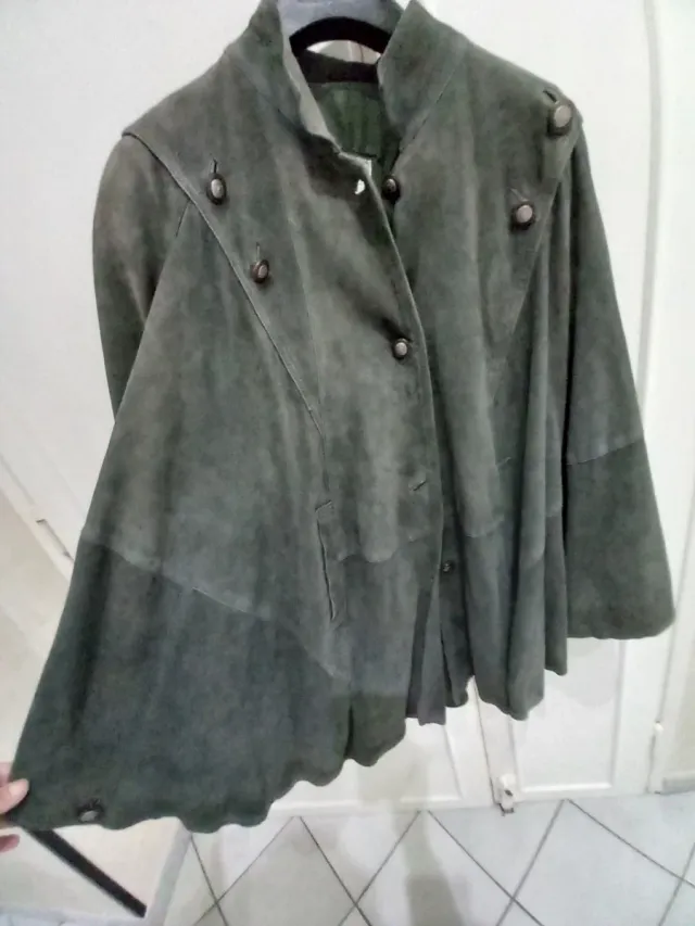 Mantella in pelle grigio piombo