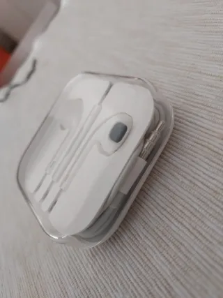 Apple iPod Shuffle + Auriculares Blancos