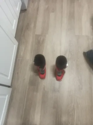 Botas de esquí para niño.