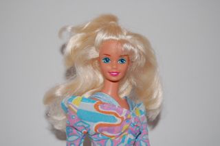Barbie Mattel 1994 Ruffle Fun Style