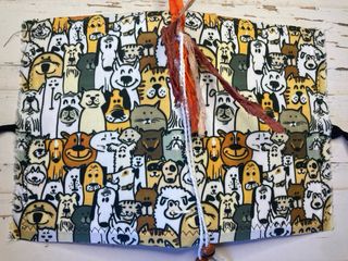 Libreta perros y gatos y 2 bolis decorados