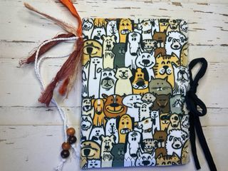 Libreta perros y gatos y 2 bolis decorados