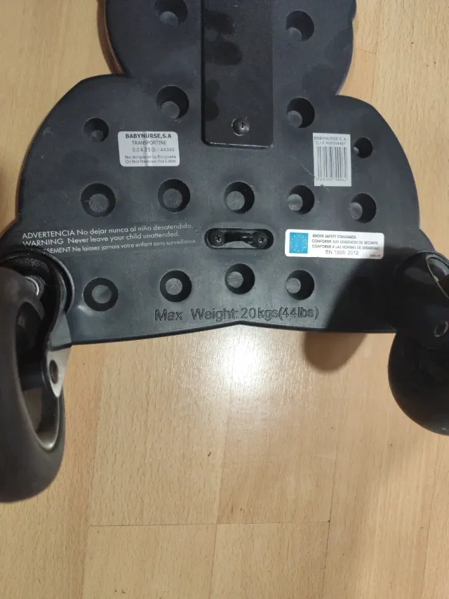 Patín para silla de coche