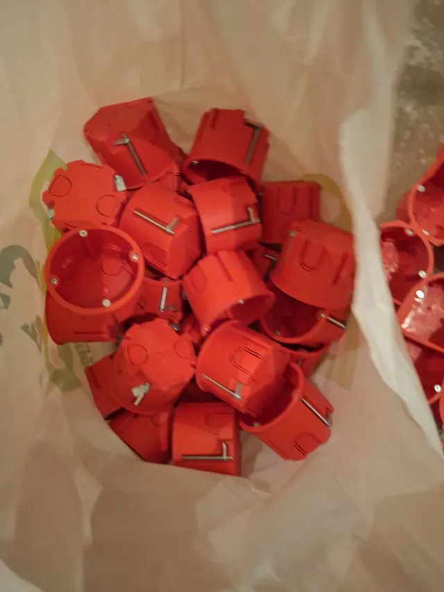 Cajas mecanismos para tabiques pladur