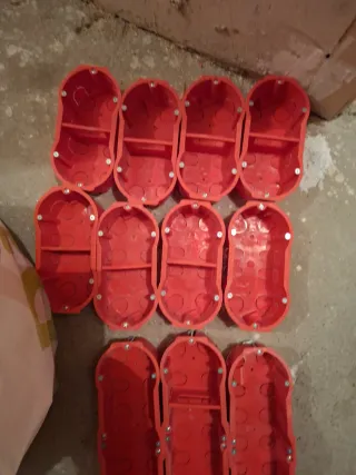 Cajas mecanismos para tabiques pladur