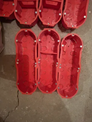 Cajas mecanismos para tabiques pladur