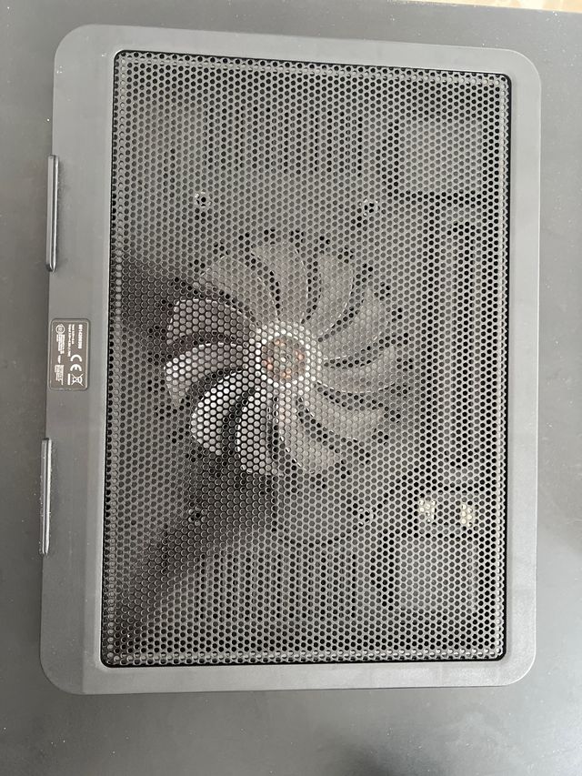 Base refrigeradora portátil con ventilador