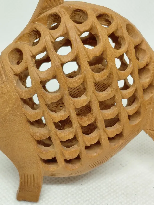 Pesce decorativo legno intagliato scultura Jaali