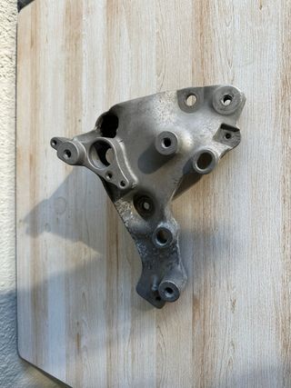 Soporte Compresor Alternador Renault Traffic 3