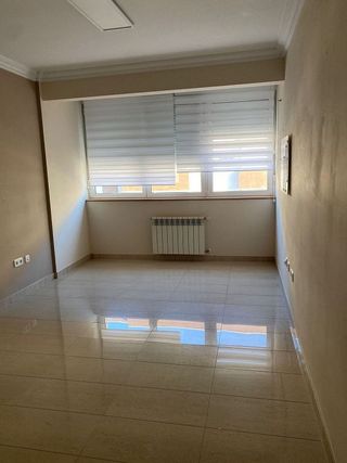 Piso en alquiler en Cuatro Caminos en Santander