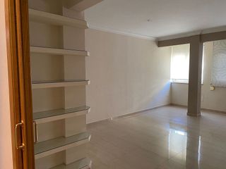 Piso en alquiler en Cuatro Caminos en Santander