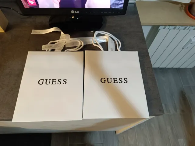 Sacchetti Guess bianchi