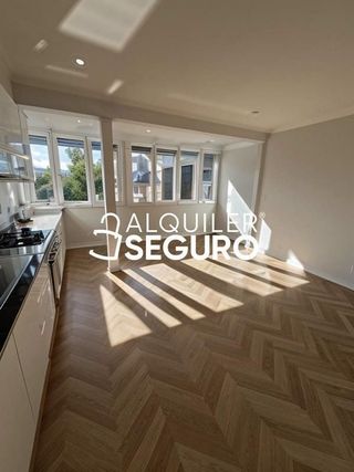 Piso en alquiler en Las Conejeras - Esparragal en Coslada