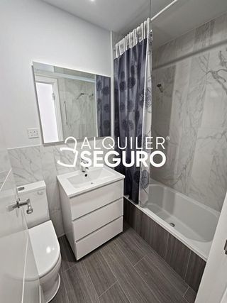 Piso en alquiler en Las Conejeras - Esparragal en Coslada