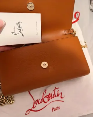 Cartera Christian Louboutin Marrón original