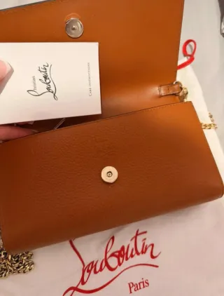 Cartera Christian Louboutin Marrón original