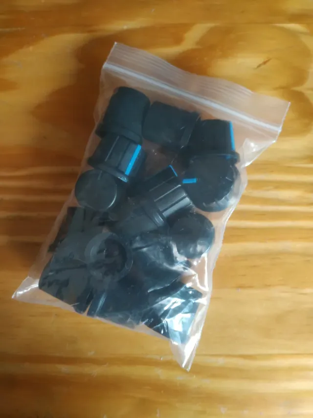 Lote 15 Perillas / Potenciómetros de volumen