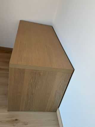 Escritorio de madera color natural