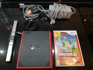 Nintendo Wii Mini Rossa + Super Mario Bros. Wii