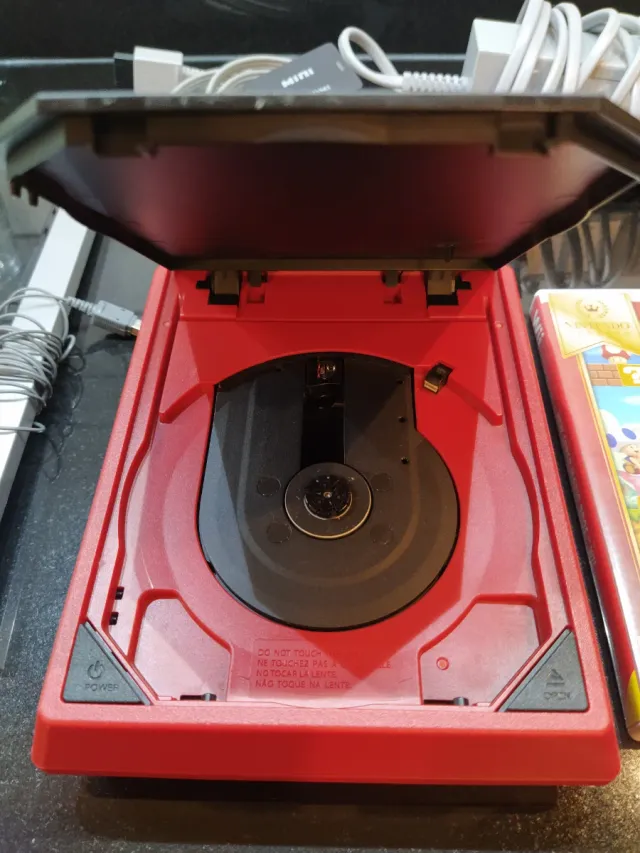 Nintendo Wii Mini Roja + Super Mario Bros. Wii