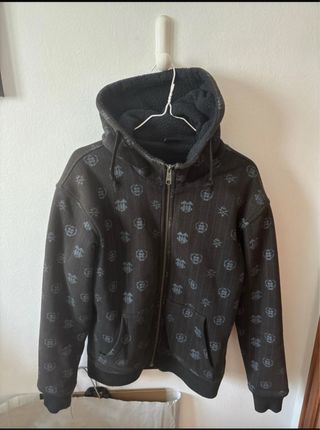 Cazadora Quiksilver Negra con borregillo