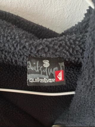 Cazadora Quiksilver Negra con borregillo