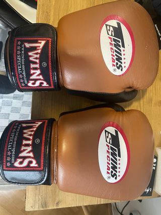 Guantes Boxeo Twins Special Cuero 14 oz