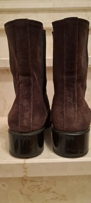 Stivaletti donna in camoscio marrone