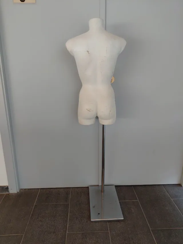 Torso di manichino donna bianco