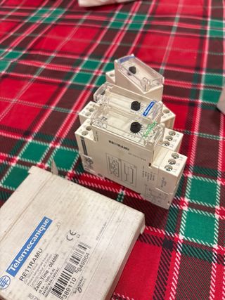 Temporizador RE11 RAMU Schneider Electric