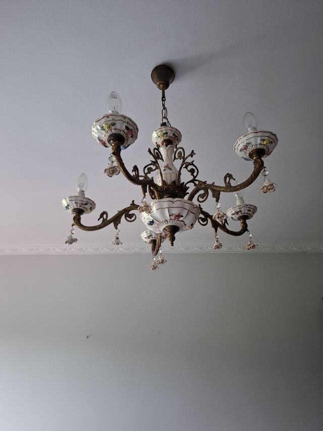 Lámpara araña y 2 mesita