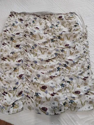 Falda Bimba y Lola T.42 seda 100% Estampado Floral