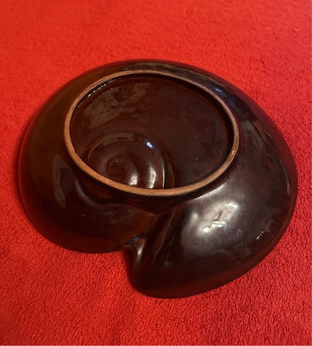 Piatto ceramica decorativo marrone