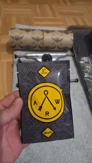 Skate Cruzade 8"+ Independent Lemos + Bones Reds