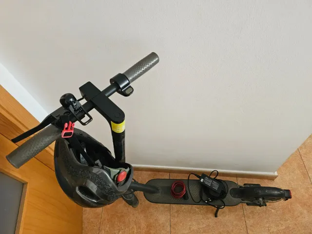 Patinete Eléctrico Mi 1S + Accesorios