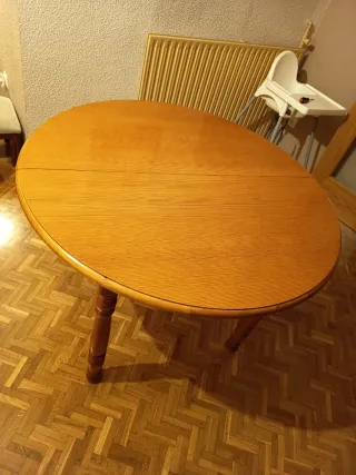 Mesa redonda extensible + 6 sillas