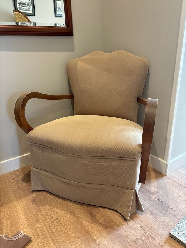 Butaca de castaño macizo beige